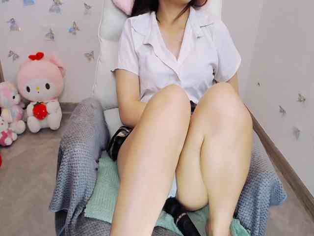 モデル: Angela19