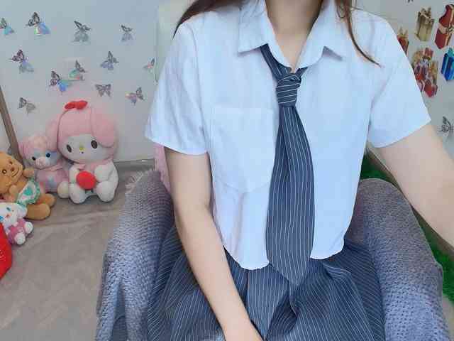 Model: Angela19