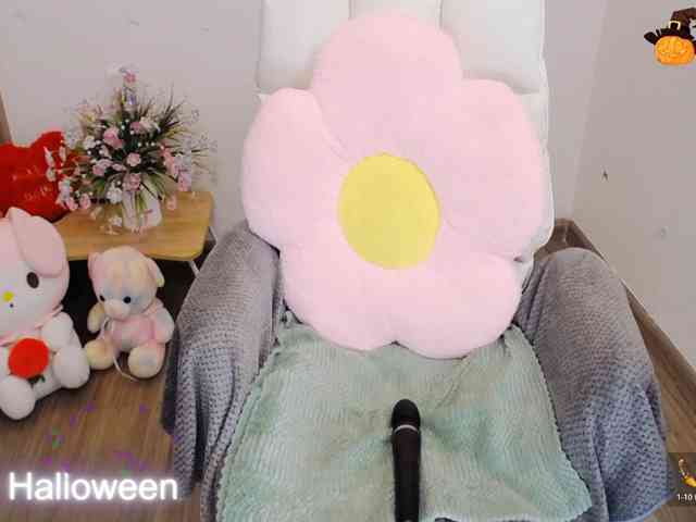 Angela19
