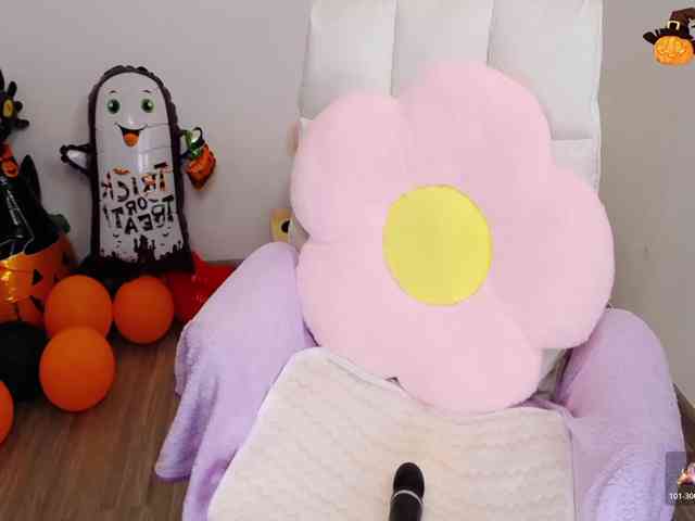 Angela19