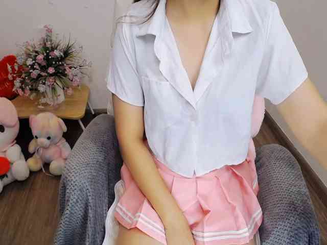 Angela19