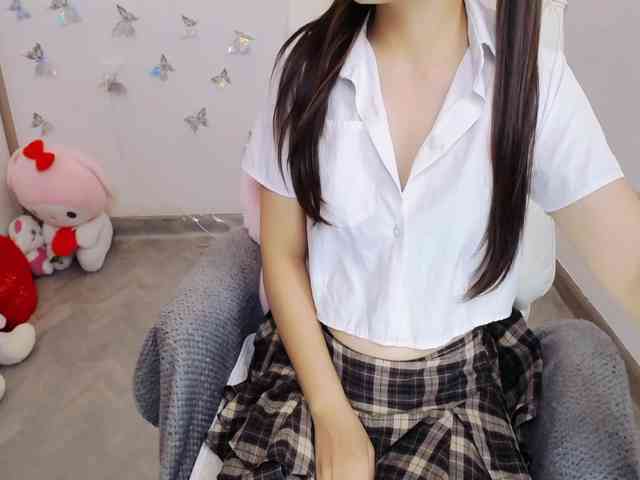 Angela19