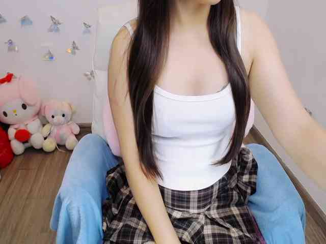 モデル: Angela19