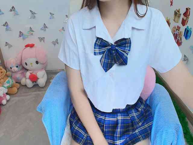 Angela19