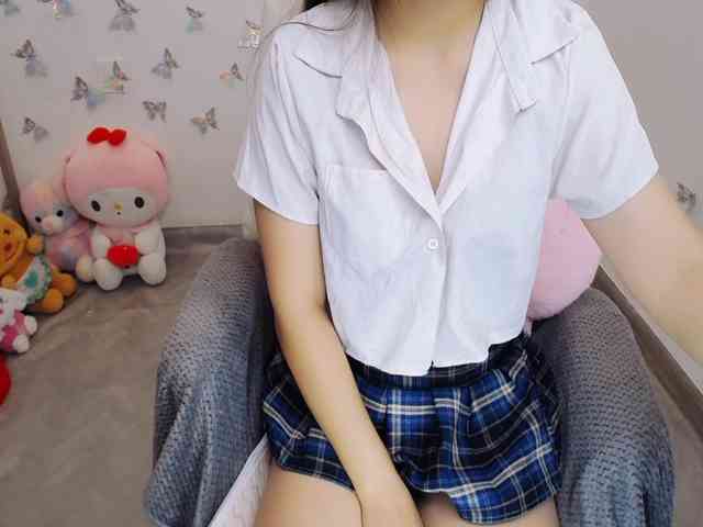 Angela19