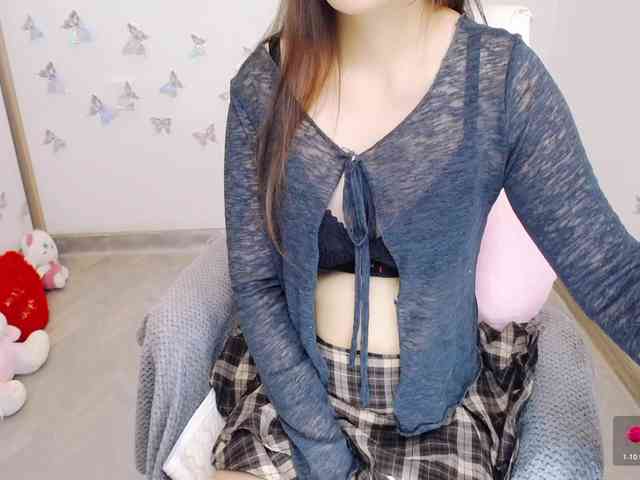 Angela19 Angela19