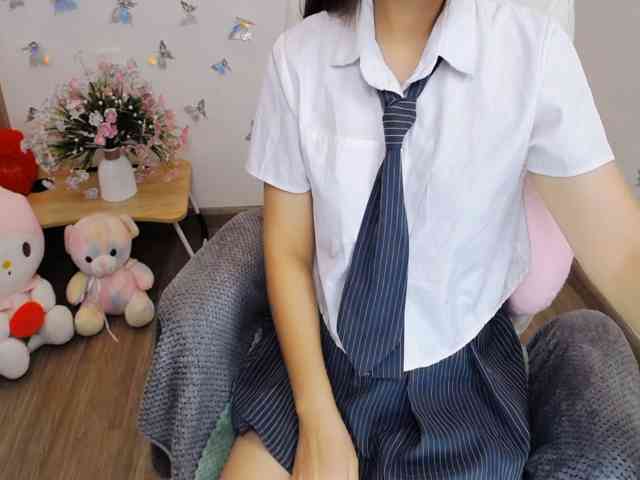 Angela19