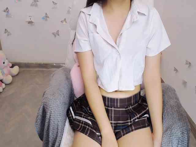 Angela19