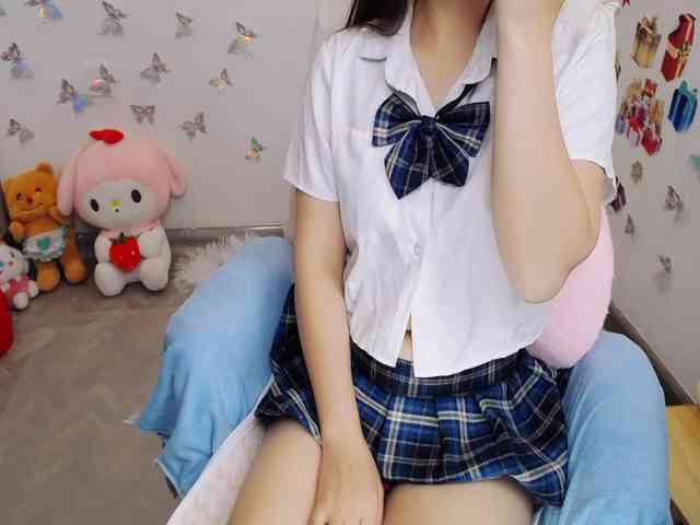 Angela19
