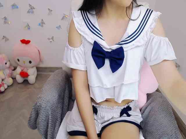 Angela19