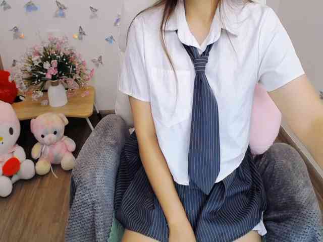 Angela19