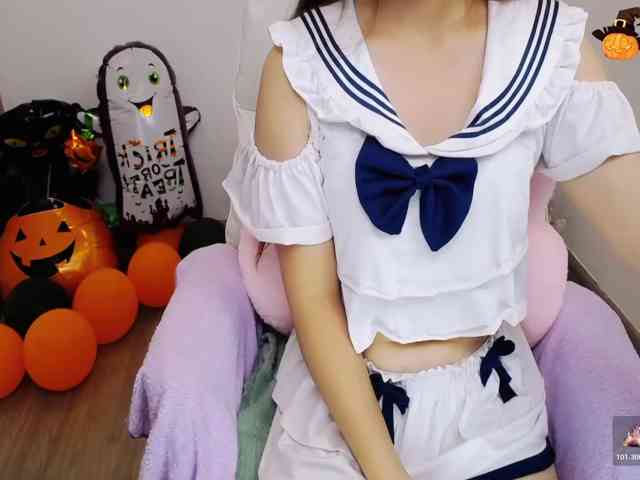 Angela19