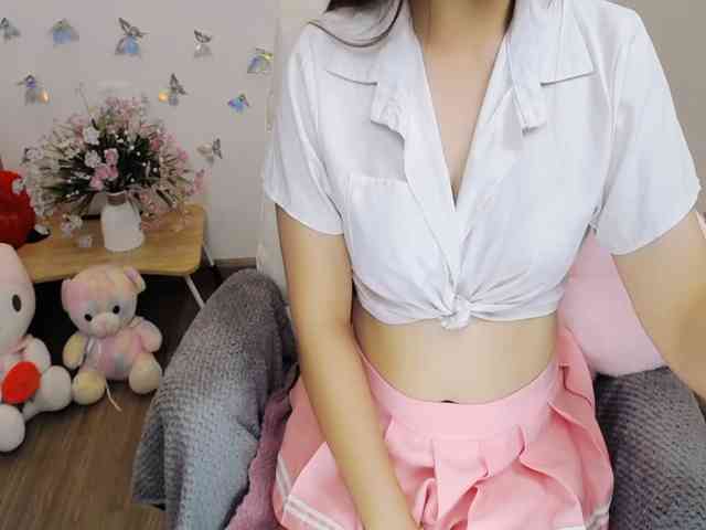 Angela19