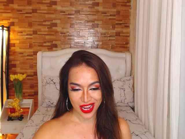 MydearLauraTS Sex Cam Show
