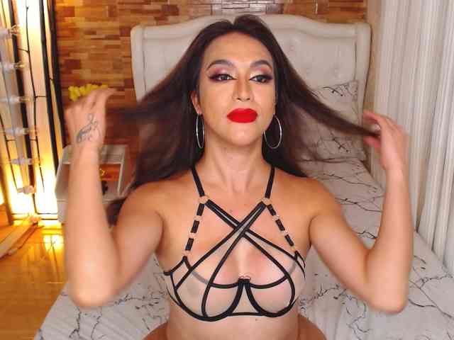 MydearLauraTS Sex Cam Show