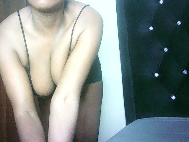 Nasimblew Live Cam on BongaCams