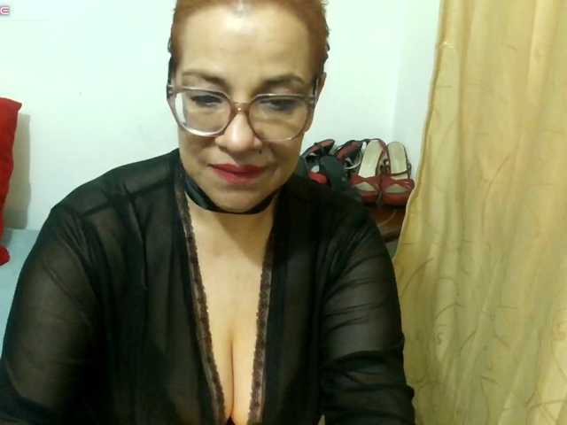 Maduragins live cam on BongaCams