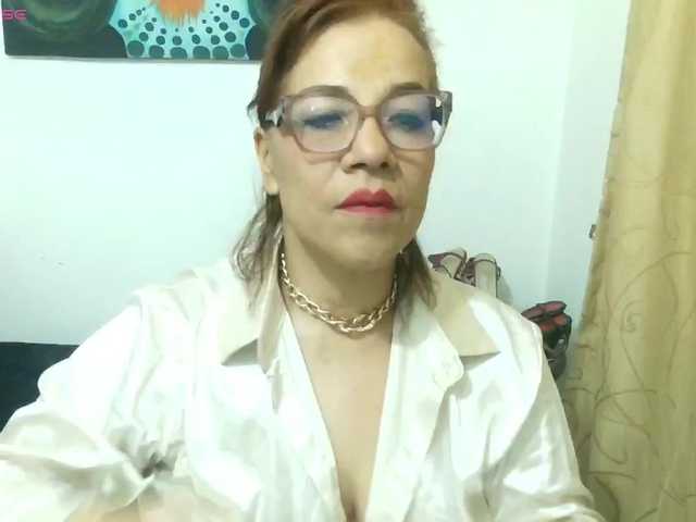 Maduragins live cam on BongaCams