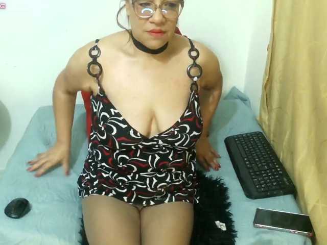 Maduragins live cam on BongaCams