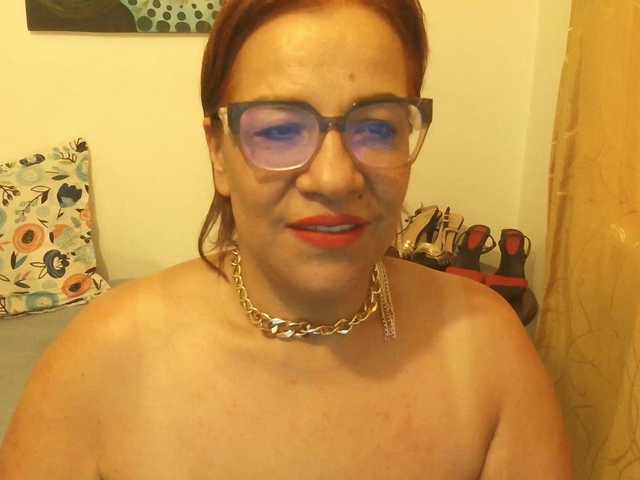 Maduragins live cam on BongaCams