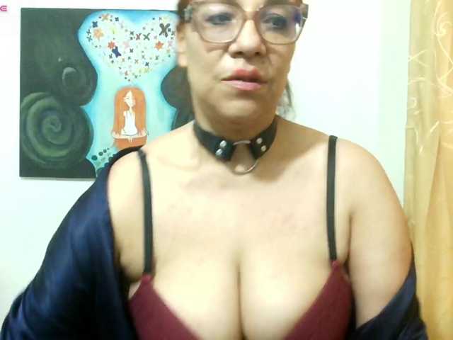 Maduragins live cam on BongaCams