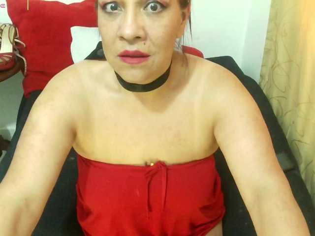 Maduragins live cam on BongaCams