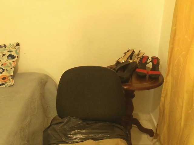 Maduragins live cam on BongaCams