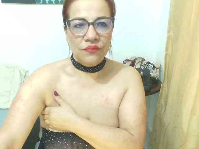 Madame_Desire webcam