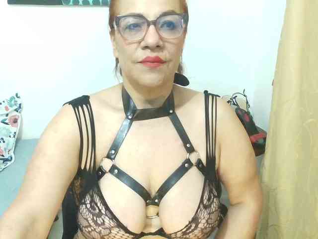 Madame_Desire webcam