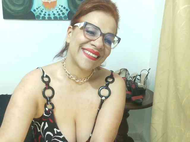 Maduragins Live Webcam on BongaCams