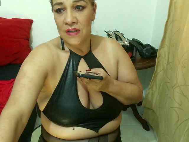 Madame_Desire webcam