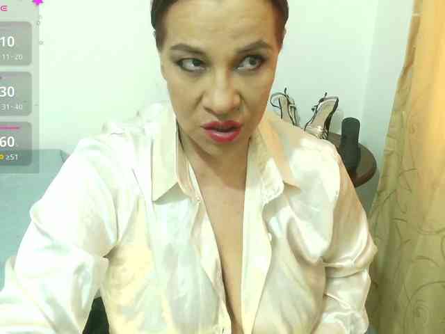 Model: Madame_Desire