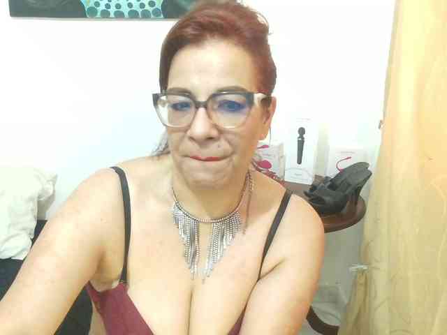 Madame_Desire webcam