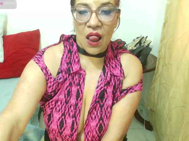 Madame_Desire webcam