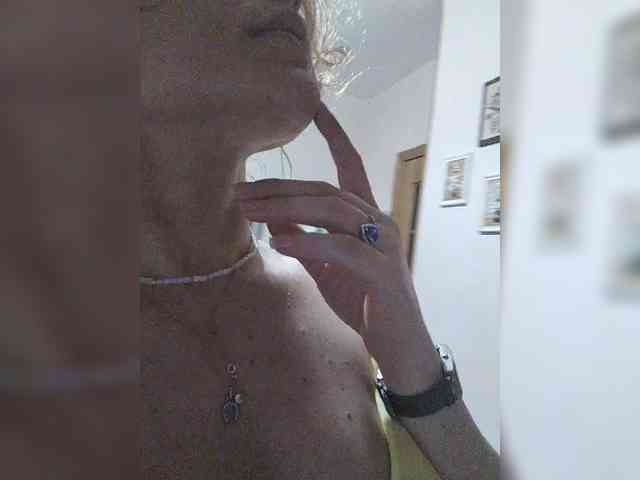 Good-woman webcam