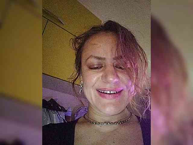 Good-woman webcam