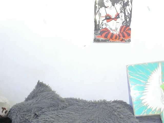 sweetavi live cam on BongaCams