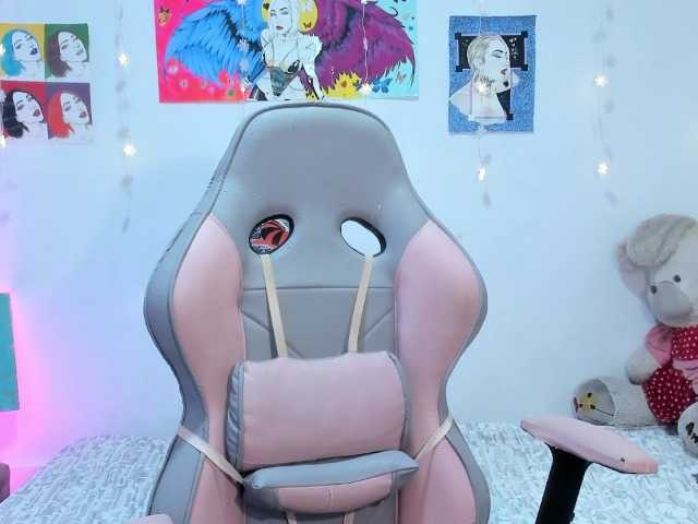 sweetavi's BongaCams show and profile