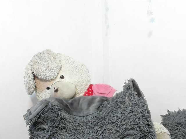 sweetavi live cam on BongaCams