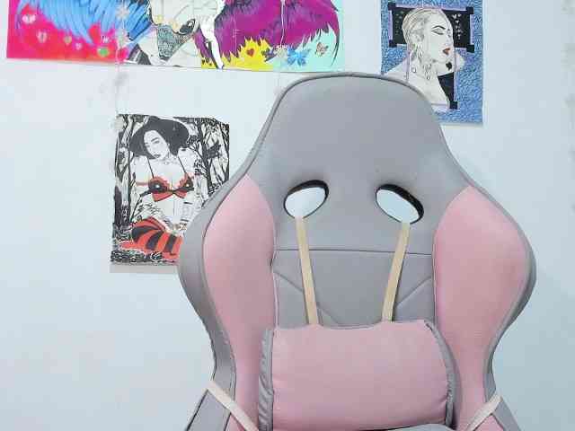 sweetavi webcam