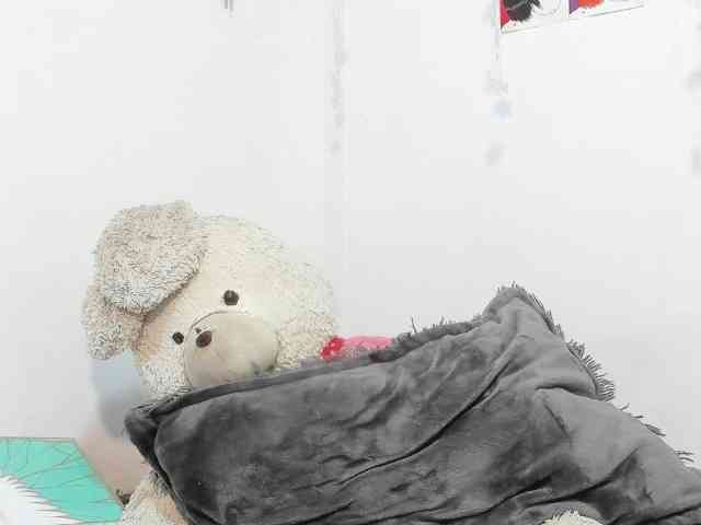sweetavi webcam