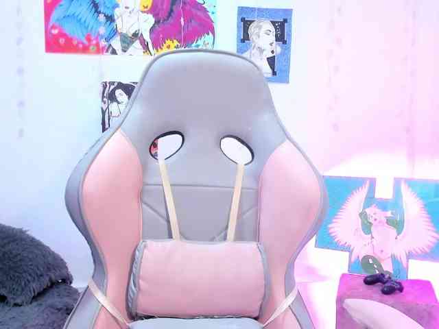 sweetavi webcam