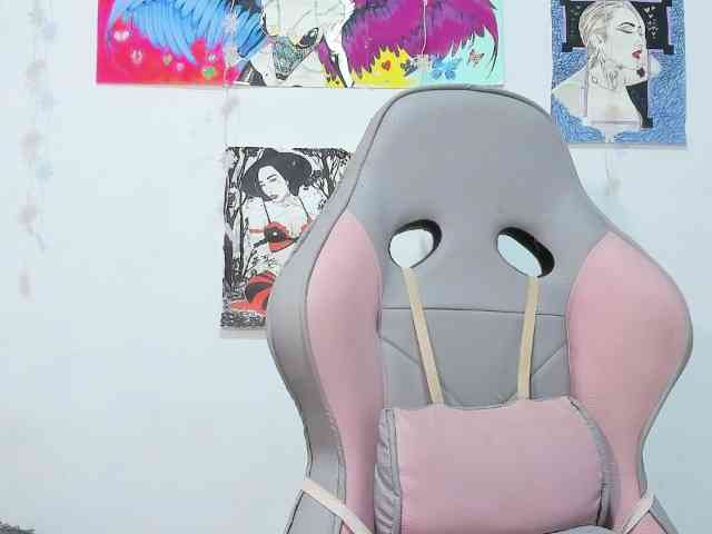 sweetavi webcam