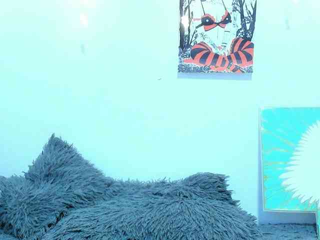 sweetavi webcam