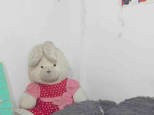 sweetavi webcam