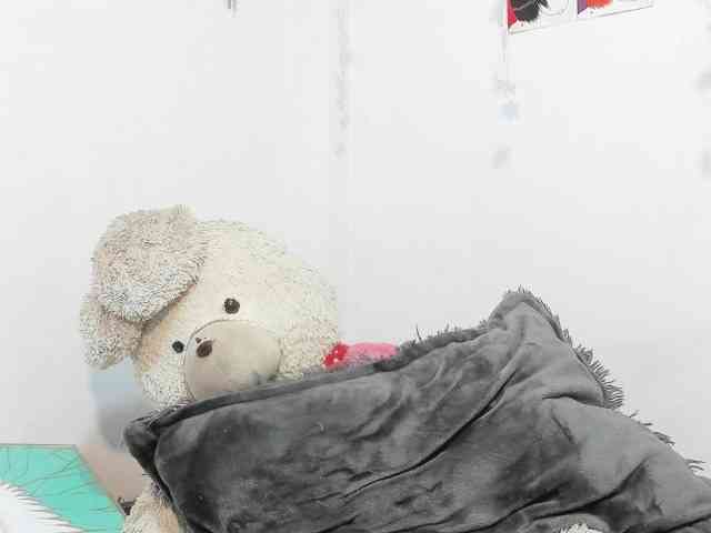 sweetavi webcam