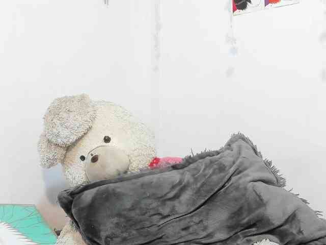 sweetavi webcam