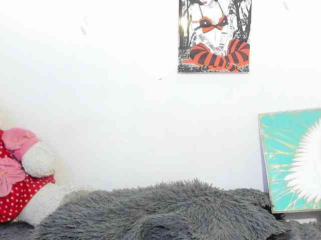 sweetavi webcam