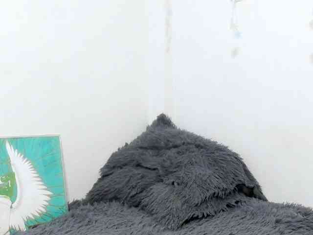 sweetavi webcam