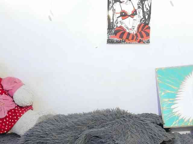 sweetavi webcam